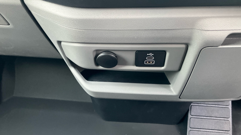 Ford Transit Custom 280 L2 Diesel Fwd 2.0 EcoBlue 136ps H1 Van Limited Auto